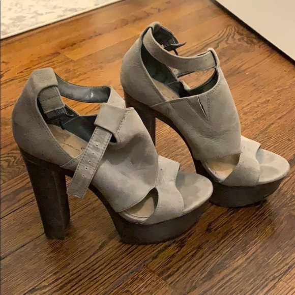 Jessica Simpson platform heels - Picture 1 of 7